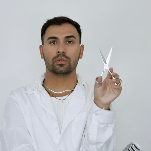 Image of Hairstylist Master Tolis