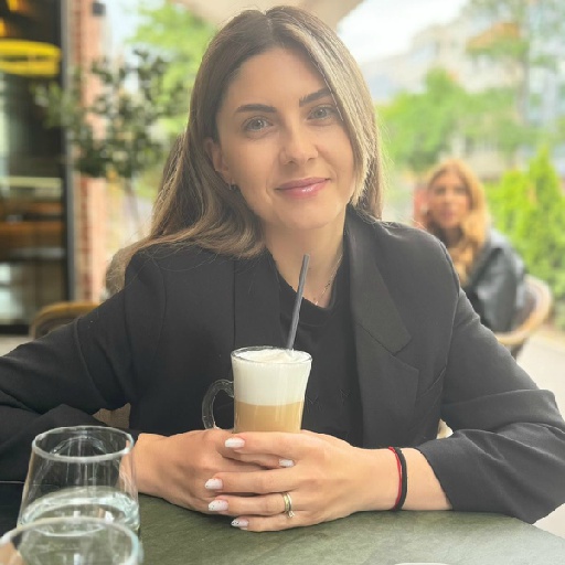 Image of Gabriela Junior Hairstylist