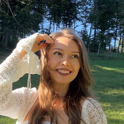 Image of Julia Frizerie