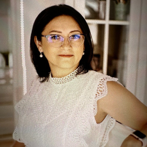 Image of Bejan Farkas Gabriella MANICHIURIST